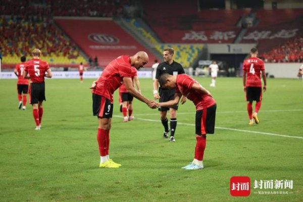 亚冠首秀 成齐蓉城3-0轻取泰国曼谷联进犯正赛
