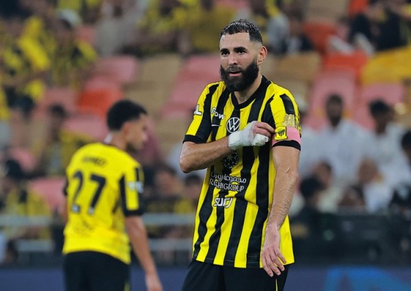 躺对等退休?37岁本泽马仅联赛首轮破门+缺勤5场 年薪1亿协议剩1年