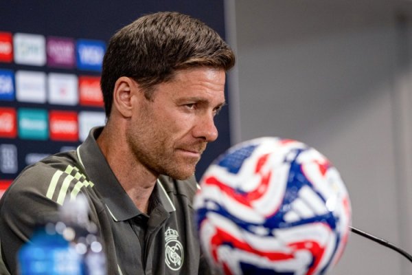 阿隆索：奋勉举座堤防没非常安排盯防亚马尔，享受此刻但保抓沉着