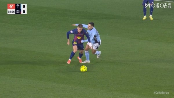 赛前临时换东谈主！巴萨官方：奥尔莫替代卡萨多成为本场首发