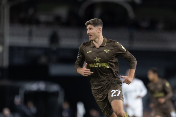 天外体育：小蜜蜂中场雅内特瞻望解放身离队，球队在找新中场