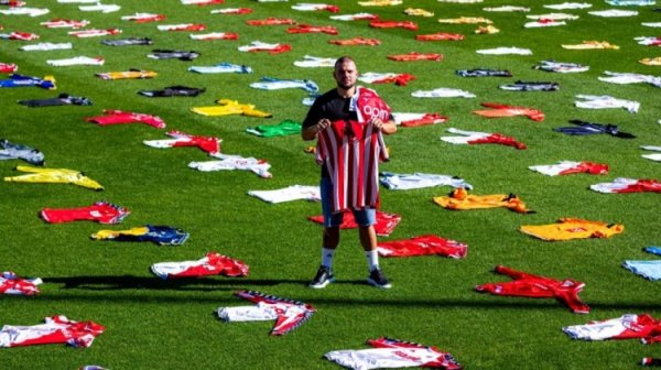 地说念的刺眼！摩纳哥球迷保藏俱乐部球衣多达1146件创记录